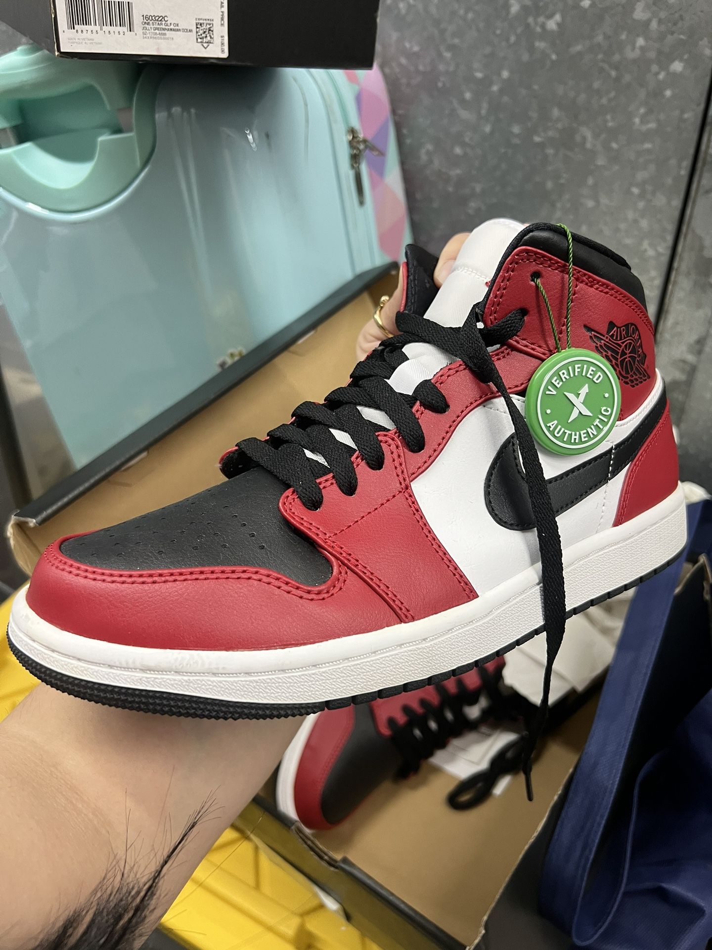 JORDAN 1 CHICAGO RED