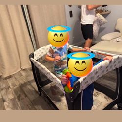 Crib Baby Trend Portable Whit Changing Table 