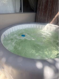 Portable Spa / hottub - Saluspa Grenada 7ft diameter