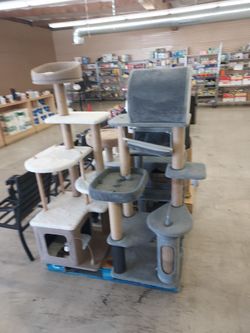 Cat tree tower