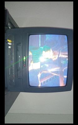 Sylvania CRT VHS combo player