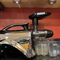 Omega NC900HDC Premium Cold Press Juicer & Nutrition System - Great Condition 