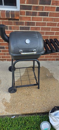 Charcoal grill smoker