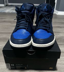 Air Jordan 1 Retro Mid Obsidian Royal
