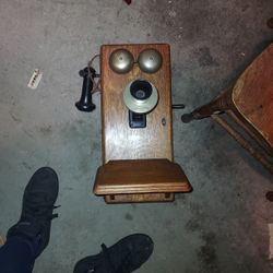 Antique Telephone 