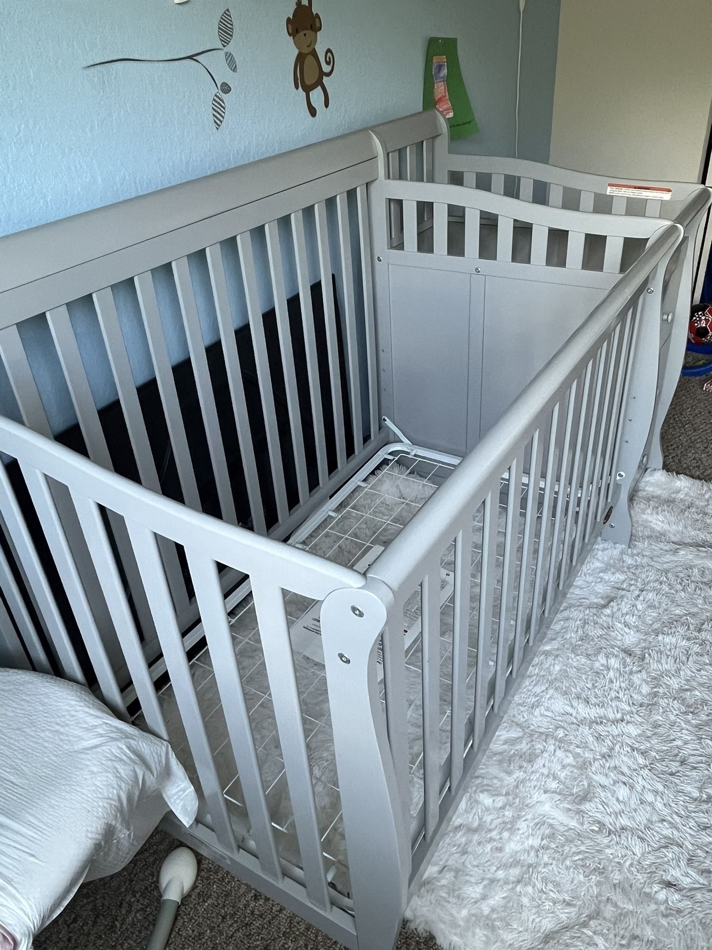Dream On Grey Convertible Baby Cribs Dream On Me Ava 4-in-1 Pebble
