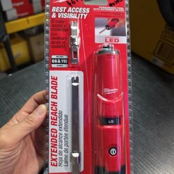 Milwaukee
Impacting Punchdown Tool with Extended Blade