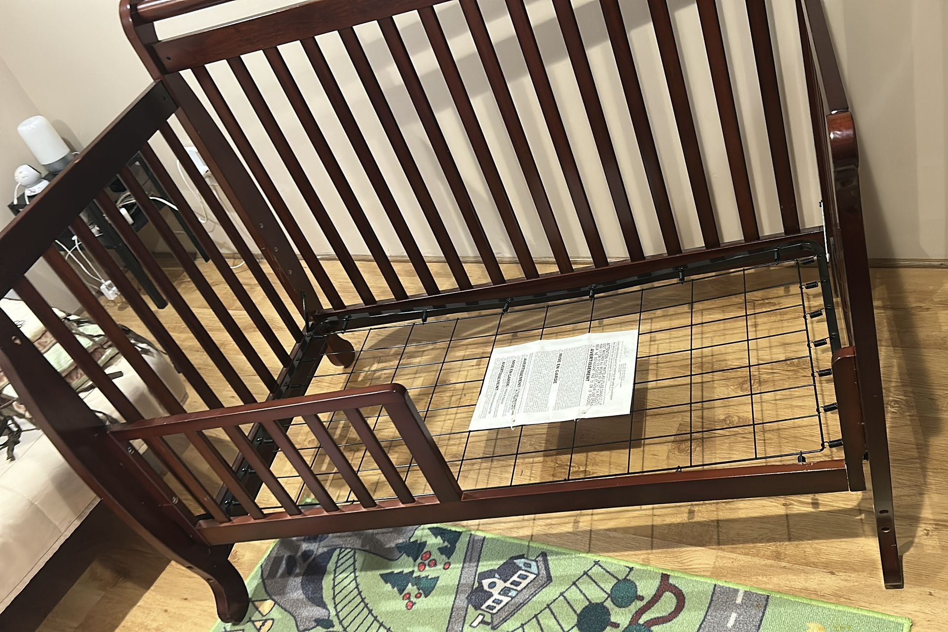 DaVinci 4 In 1 Baby Crib - Cherry Color With Mattress