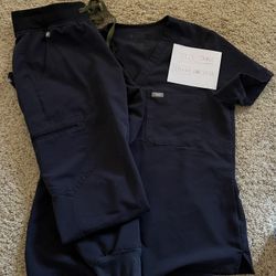 FIGS Women Scrub Set navy