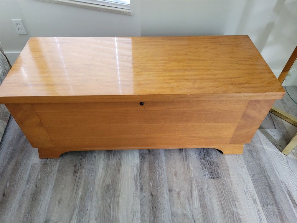 Lane Cedar Chest