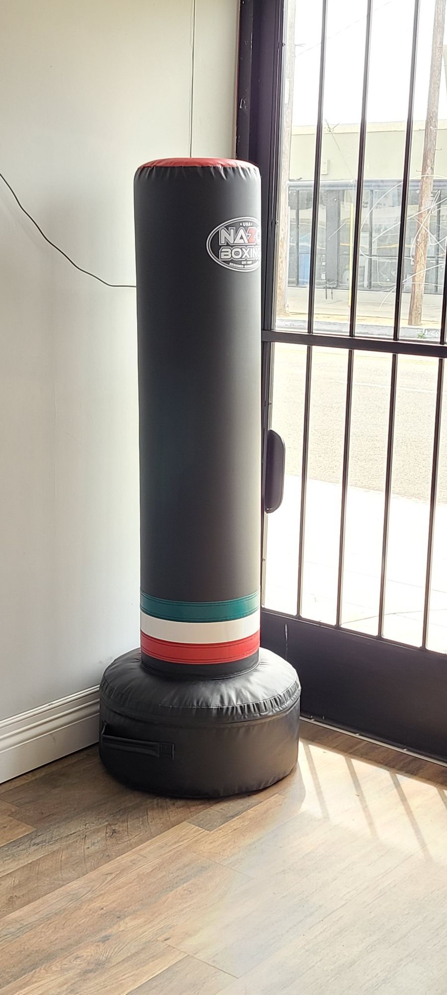 Punching bag freestanding