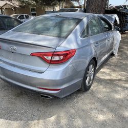 Parts Hyundai Sonata Rear Bumper Clean Complete