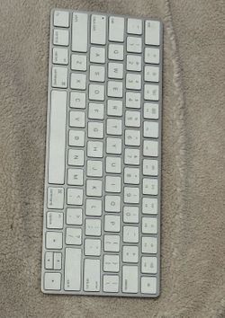 Apple Wireless Keyboard