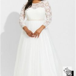 Wedding Dress -Torrid- Size 16