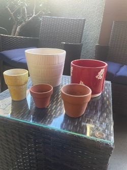 5 assorted pots for plants