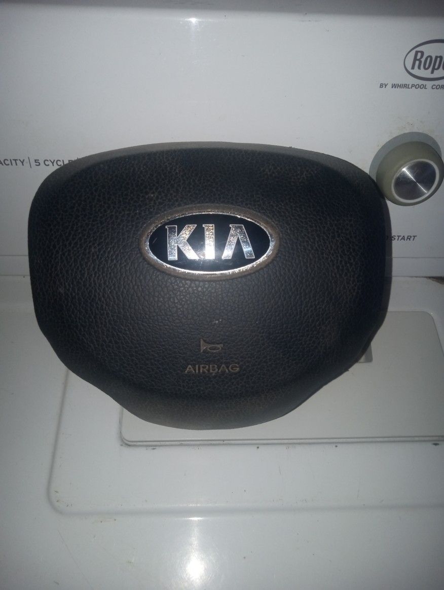 $100. Kia Optima Airbag