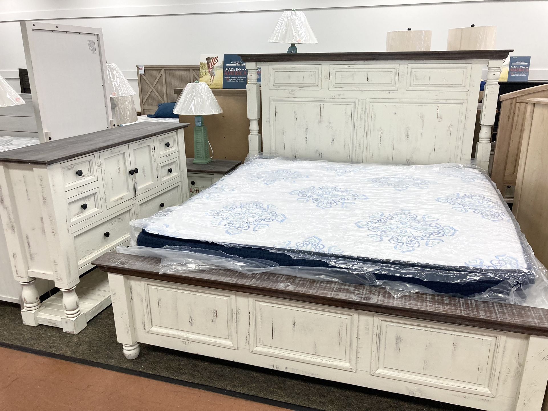 New Solid Wood King Bed