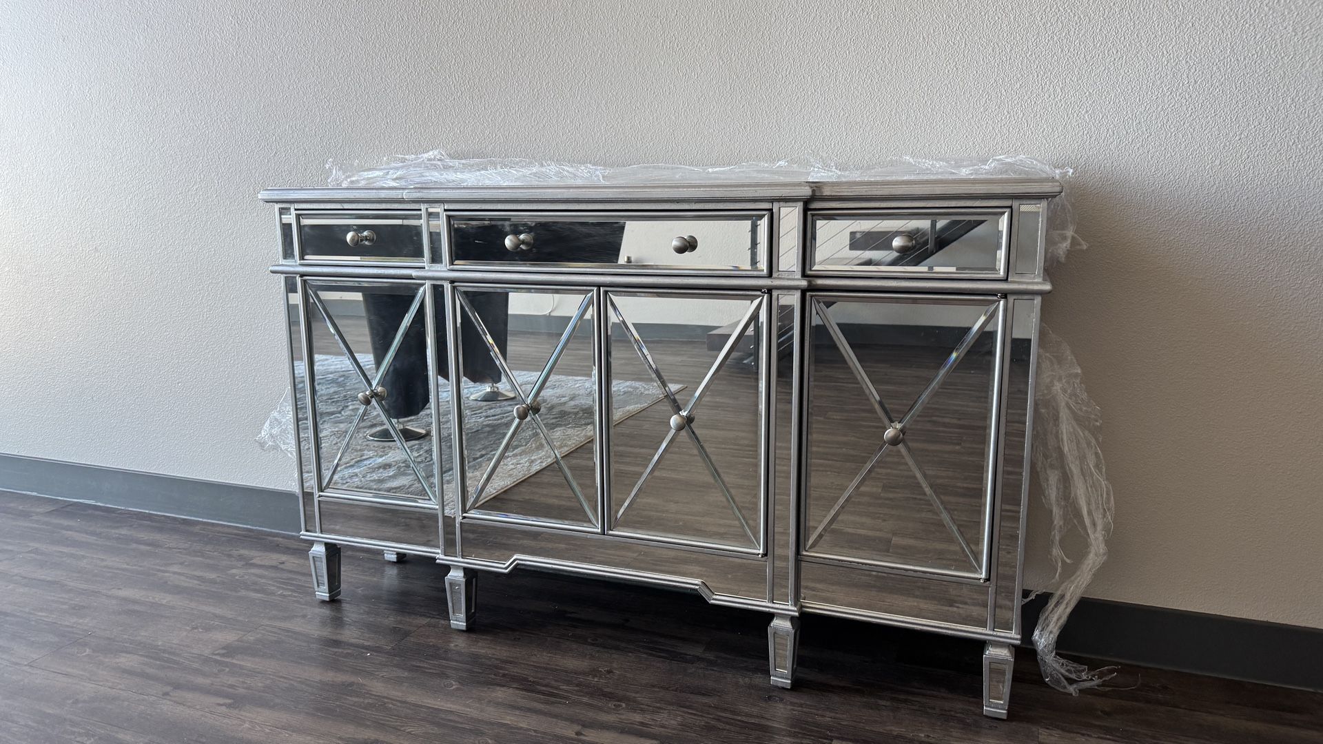MIRRORED CONSOLE CABINET
