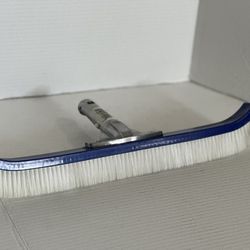 Pool Brush 18” NEW OFFERS WELCOME