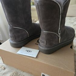 Uggs Size 7