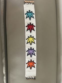 Colorful leaves brace