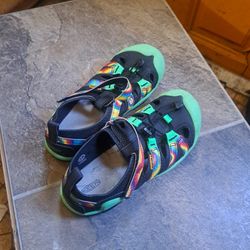 Keen Footwear Size 6