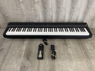 Yamaha P-125 88-Key Digital Piano w/ Pedal & Power Supply