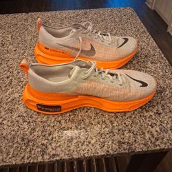 Nike ZOOMX Invisible 3 