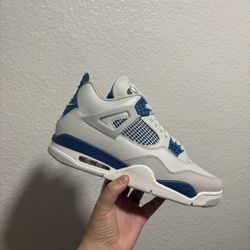 Jordan Retro 4 Military Blue 