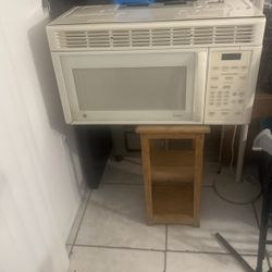 Large GE Microwave Top  Over Range $25 If You Get It Onthe Next3 Houers 