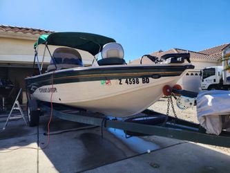 Crestliner 2001 fish hawk 1650.deep V