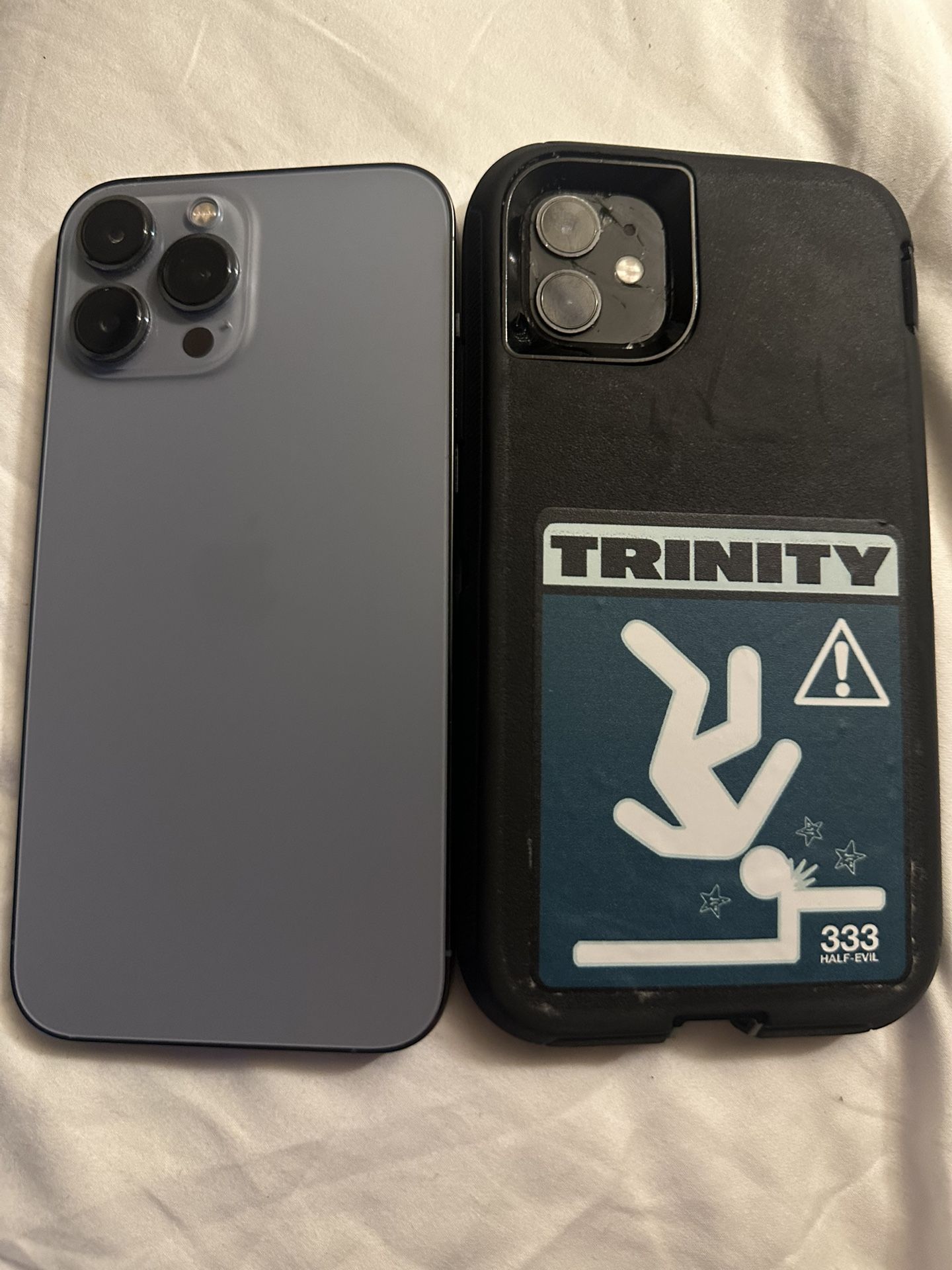 iPhone 13 Pro Max / iPhone 12