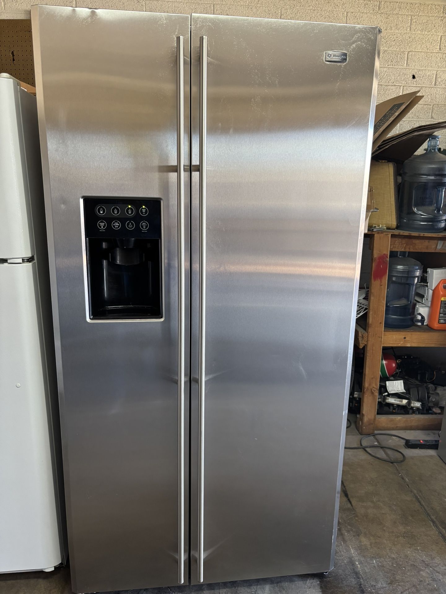 Fridges For Sale Are Plugged In Free Delive 