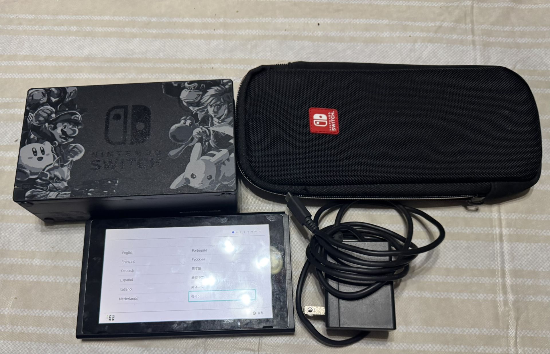 Nintendo Switch + Controllers + Games