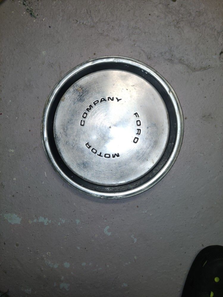 Old F0RD Hubs