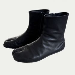 Maison Margiela Tabi Flat Ankle Boots Black Leather Size 45 / US 12