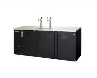 Everest Refrigeration EBD4-24 89 1/4" Kegerator Beer Dispenser w/ (4) Keg Capacity - (2) Columns, Bl