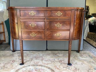 Sideboard/buffet