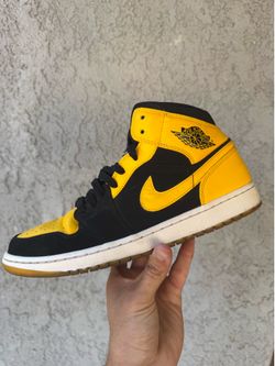 2017 Air Jordan 1 New Love Mid