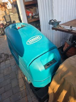 Vacuum machine