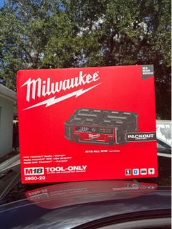 New Milwaukee Packout Radio + charger