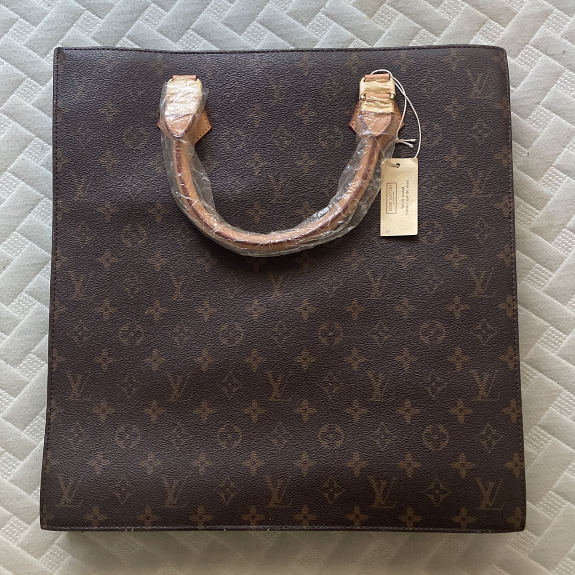 Louis Vuitton Saint Sulpice PM for Sale in Hayward, CA - OfferUp