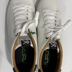 Kuru White Sneakers