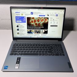 Lenovo IdeaPad 1 Touchscreen (Core i3-1215U, 8GB RAM, 256GB NVME SSD)
