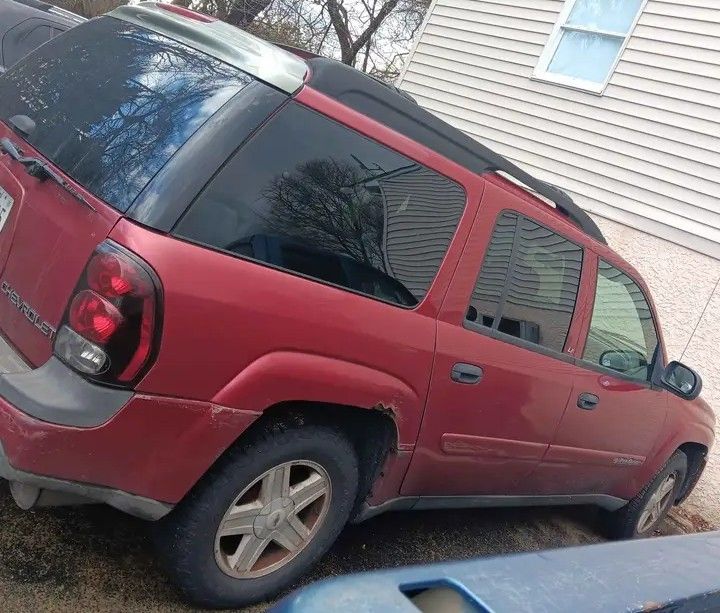 1400$$ Clean Title Chevrolet Blazer