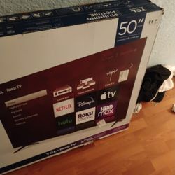 50"  49.5" TCL  FLAT SCREEN TV  $300 OR BEST OFFER 
