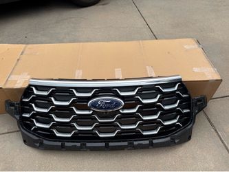 2026 Ford Explorer Platinum Grill
