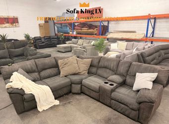 Free Delivery* Like New Gray Sectional Sofa w Dual Recliners
