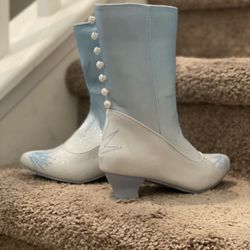 GIRLS FROZEN BOOTS SIZE 13/1