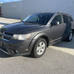 2019  Dodge Journey SE Sport Utility 4D 3 seat rows